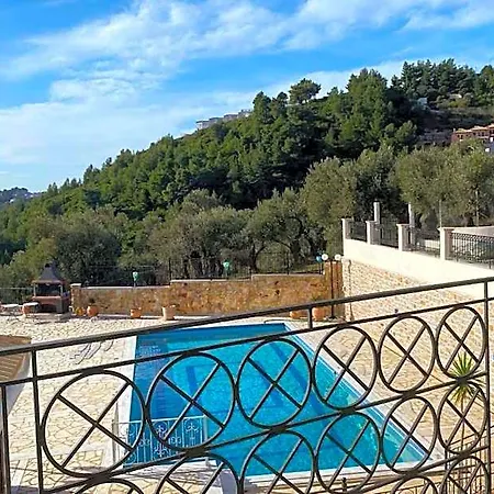 Fiorella Sea View Hotel 4*