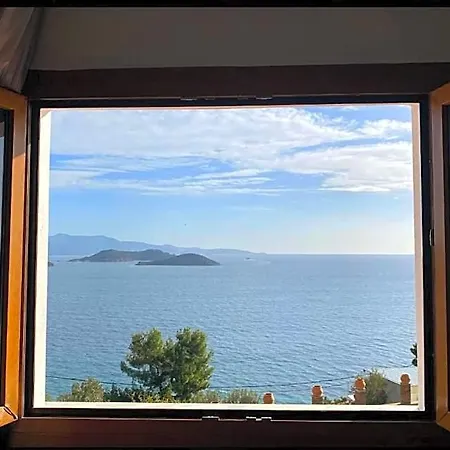 Fiorella Sea View Hotel 4*