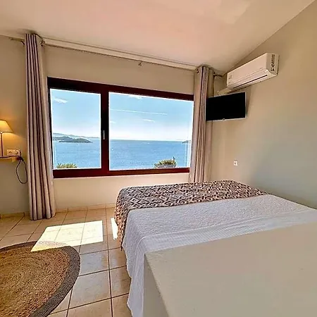 Fiorella Sea View Hotel 4*